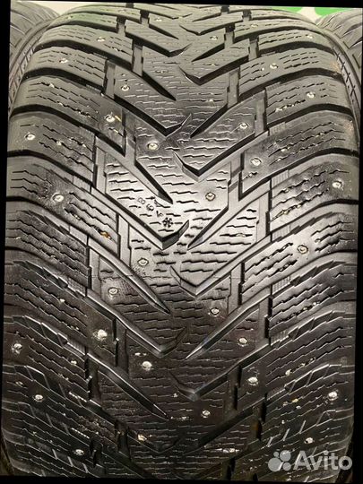 Nokian Tyres Hakkapeliitta 8 SUV 295/35 R21