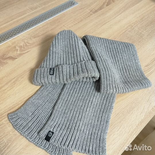 Комплект шапка и шарф женские