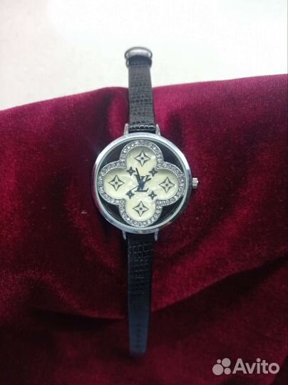 Часы на палец (перстень)