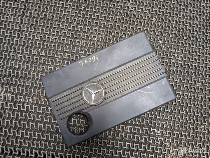 Накладка на двс Mercedes C W204, 2008