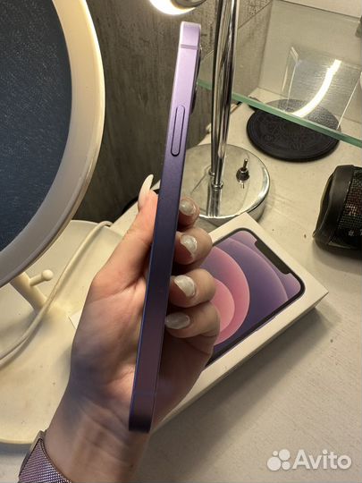 iPhone 12, 64 ГБ