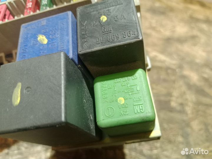 Блок предохранителей Opel Corsa B (1993—2000)