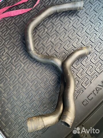 Патрубок системы охлаждения Skoda Octavia A7