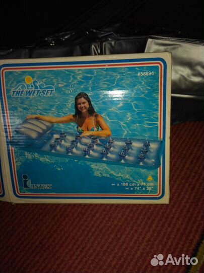 Надувной матрас для плавания