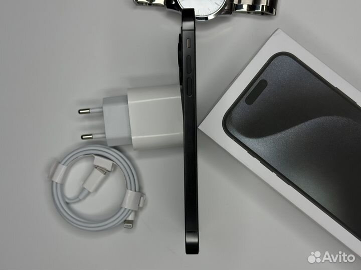 iPhone xr в корпусе 15 pro черный