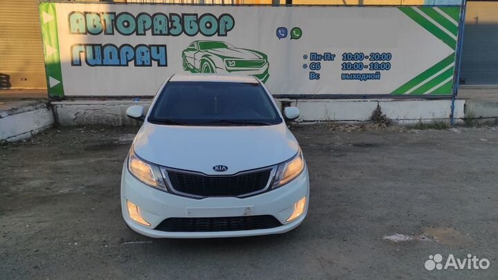 Плафон салонный Kia Rio 3 928701R0008M