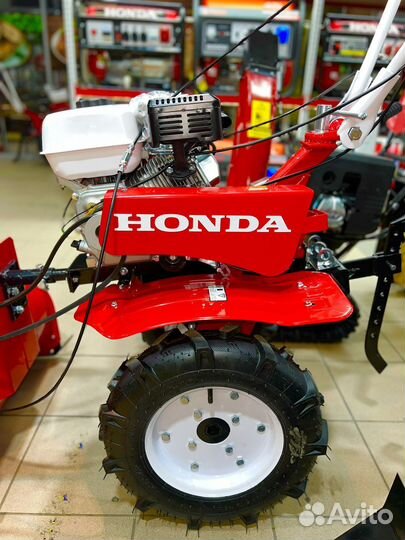 Снегоуборщик бензиновый Honda