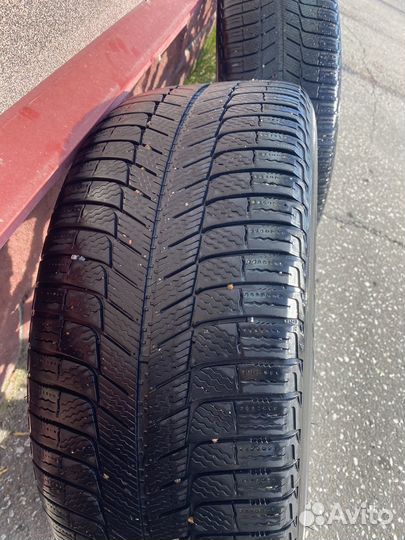 Michelin X-Ice XI3 245/50 R18