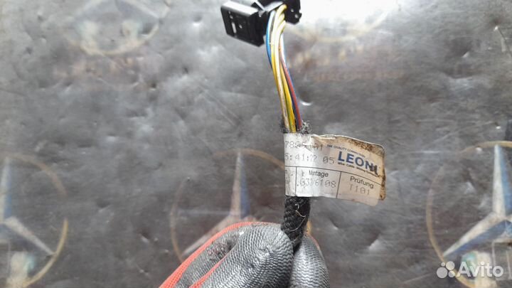 Мерседес Вито Электропроводка задней двери Прав