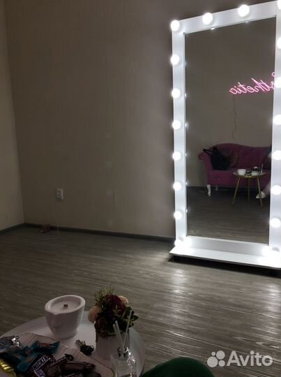 Зеркало с подсветкой