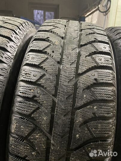Bridgestone Ice Cruiser 7000 235/65 R17