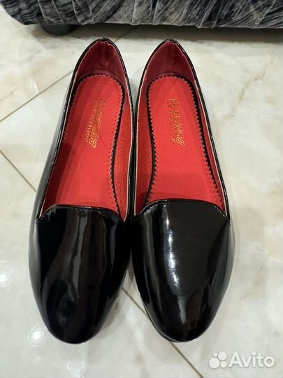 Женские черные лаковые туфли балетки для девочки