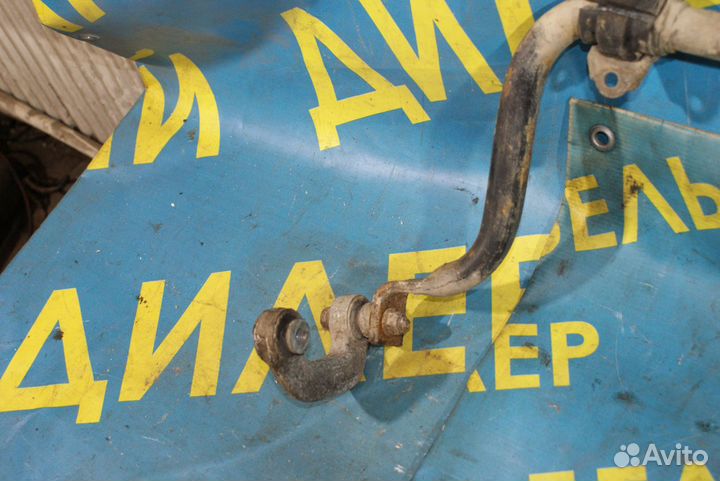 Передний стабилизатор Audi A4