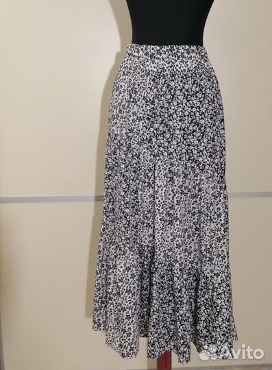 Длинная юбка в цветочек от Tu