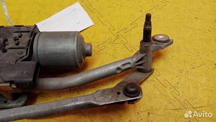 Трапеция стеклоочистителей A6 (C6,4F)