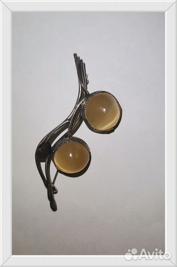 Винтажная брошь