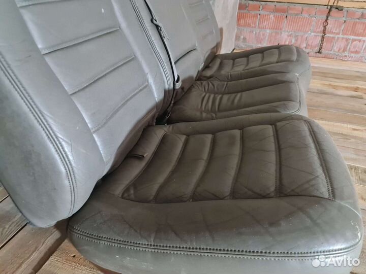 Сиденья 2й ряд Hummer H2