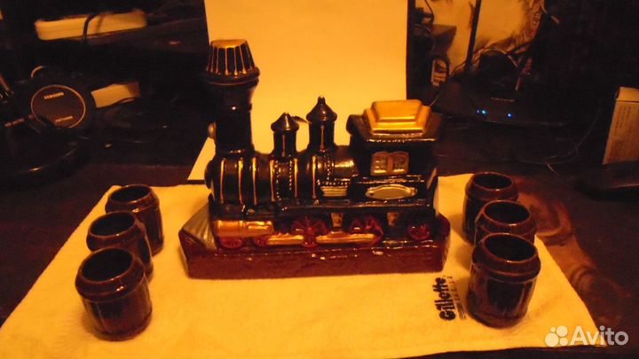 Кувшин фарфоровый