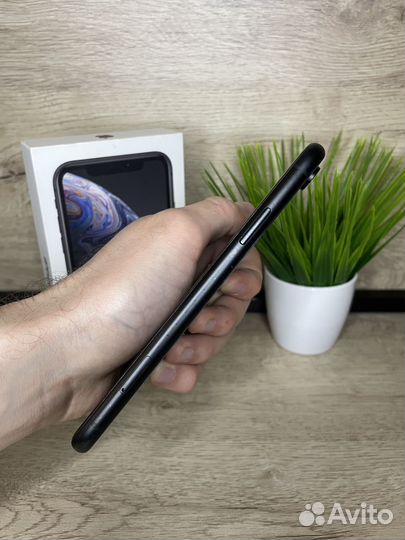 iPhone Xr, 64 ГБ
