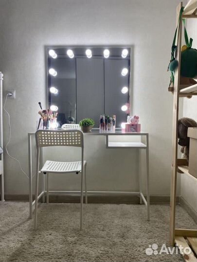 Гримерное зеркало