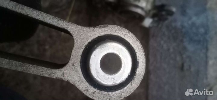 Опора двигателя Задняя Freelander 2 дизель 2.2TDI