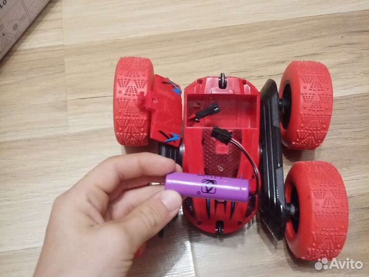 Машинка перевёртыш на пульте управления