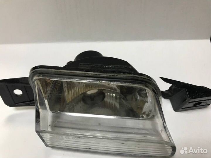 Фонарь задний в бампер левый Volkswagen Tiguan