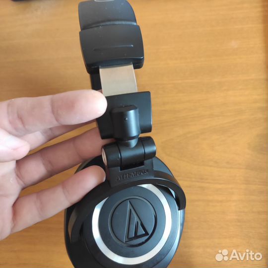 Наушники Audio-Technica ATH-M50x