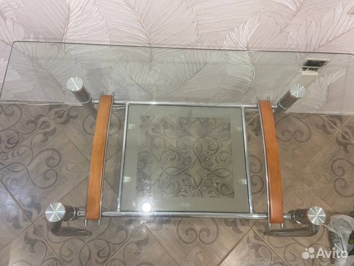 Стол обеденный