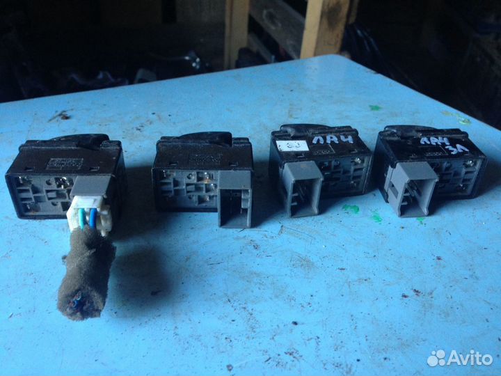 Кнопка стеклоподъемника Шевроле Лачетти