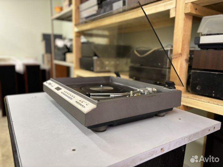 Виниловый проигрыватель эстония 010