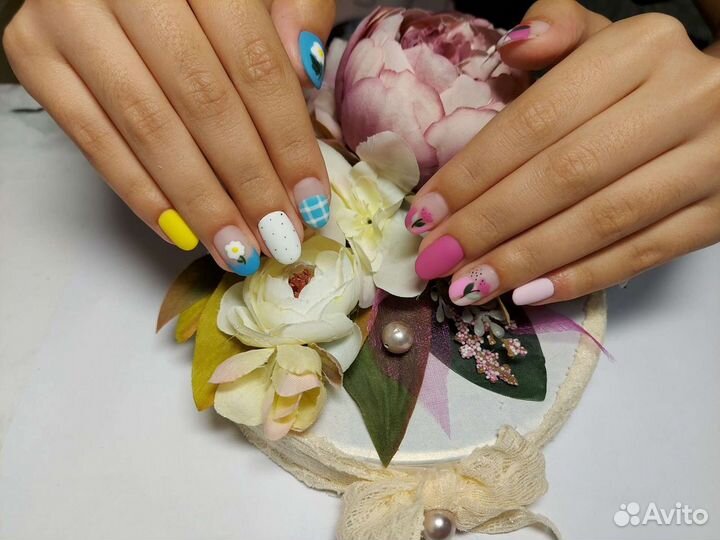 Маникюр,педикюр,укрепление ногтей гелем