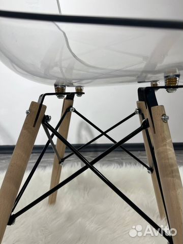 Прозрычный стул IKEA