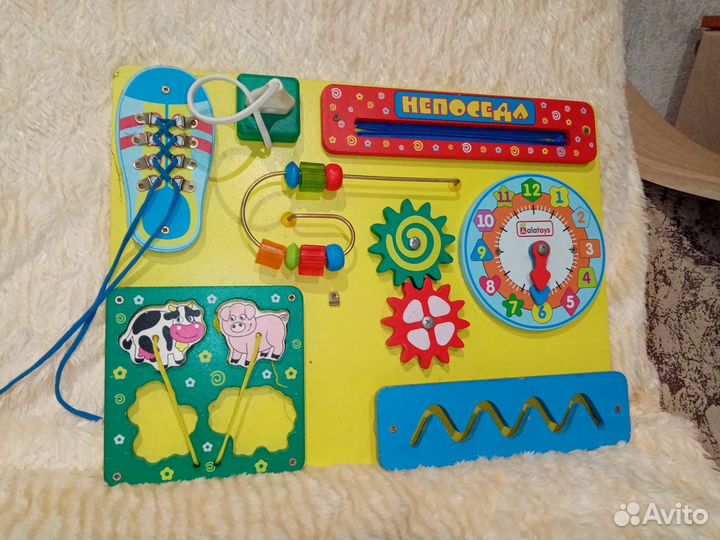 Развивающий стол и игрушки