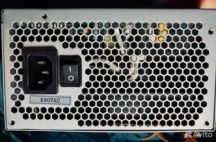 Блок питания fsp group inc atx-600pnr