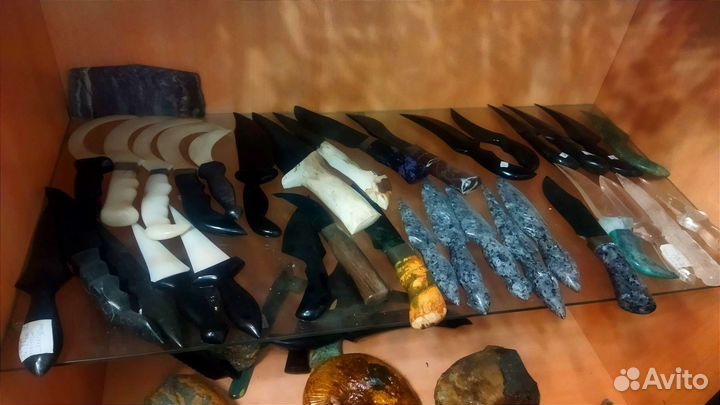 Камни и минералы коллекционные, услуги распиловки
