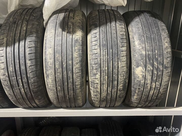 Yokohama BluEarth AE01 215/65 R17