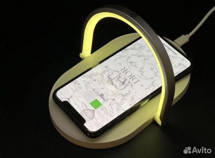 Беспроводная зарядка с подсветкой белая