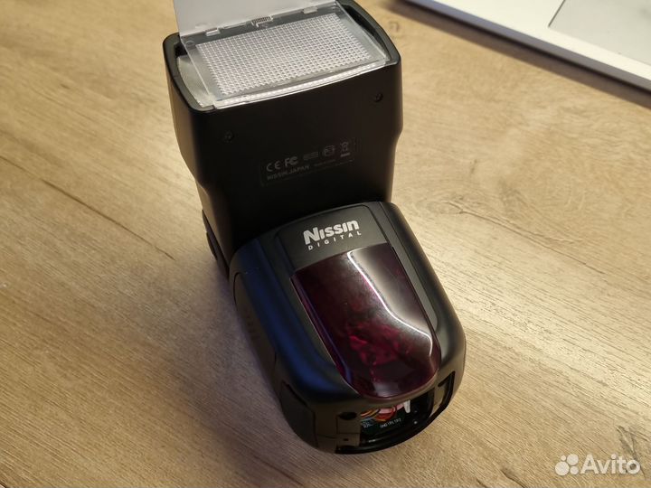 Вспышка nissan di 700 (на запчасти)