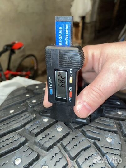 Continental IceContact 2 SUV 215/65 R17 103T