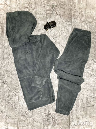 Спортивный костюм Nike на флисе