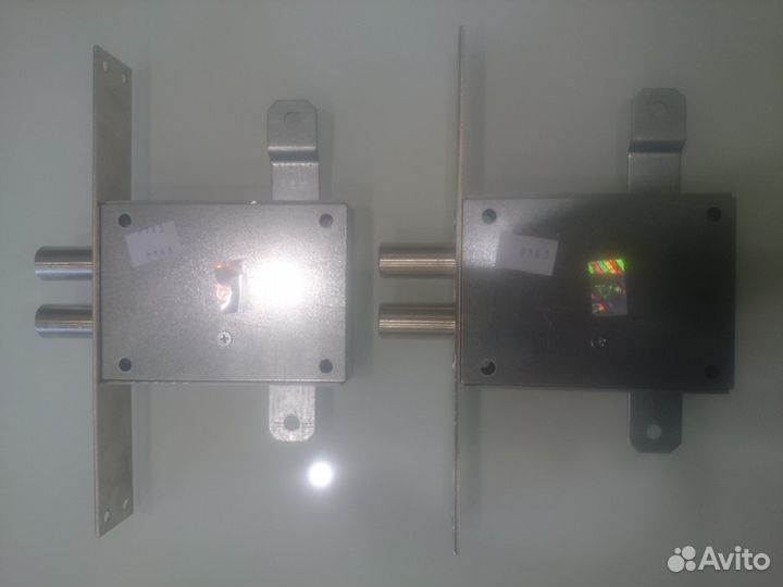 Цилиндр Cisa AP4S, 2 замка и 2 девиатора