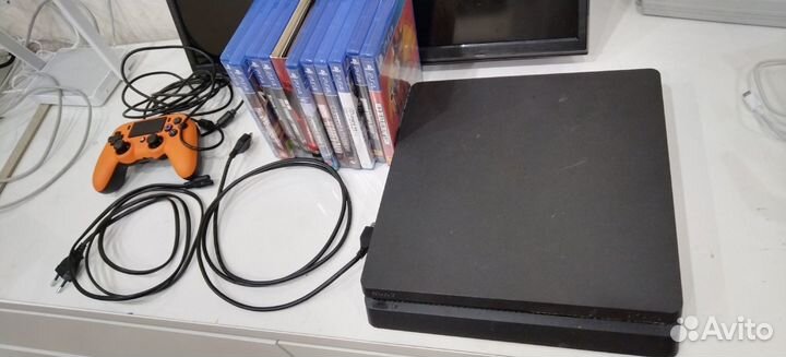 Игровая приставка ps4