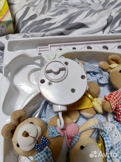 Музыкальная карусель на кроватку (мобиль)