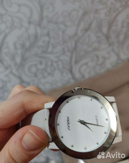 Часы наручные