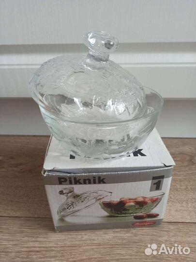 Сахарница с крышкой 