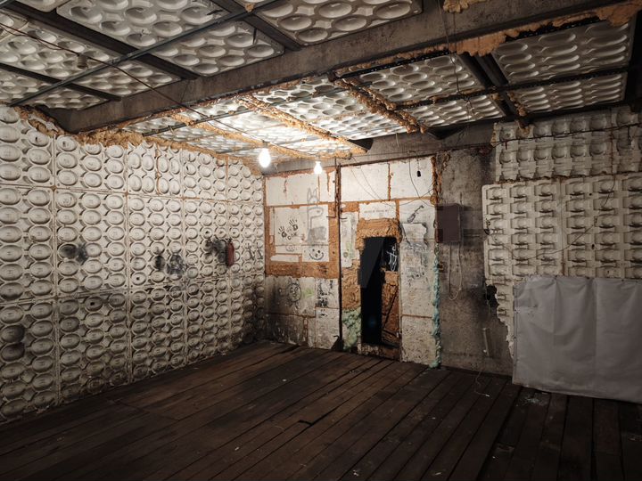 Гараж, > 30 м²