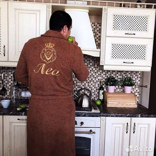 Мужской махровый халат с вышивкой на заказ