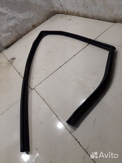 Уплотнитель стекла (задний, левый) (Changan CS55)