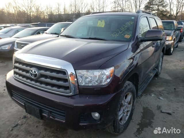 В разборе Toyota Sequoia 2014 год